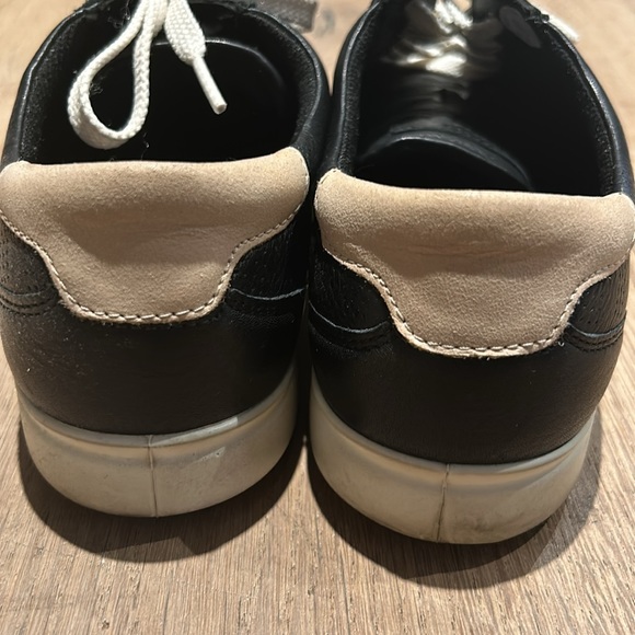 Ecco Leather Sneakers, size 40 - Picture 3 of 7